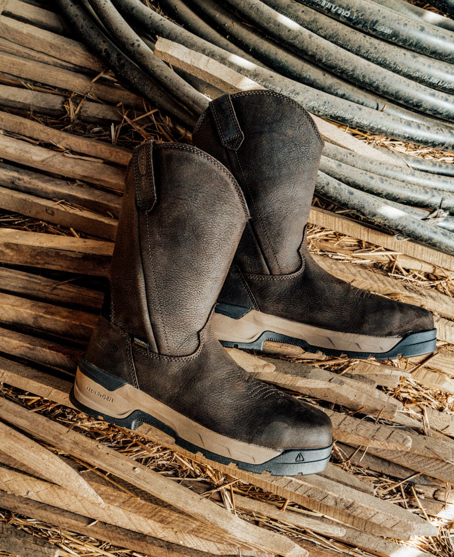 Mens Flatland Pull-On Waterproof Work Boot Carbon Toe Dark BrownBlack