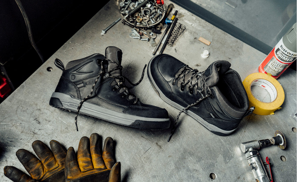 Mens Gibson Hiker Work Boot Carbon Toe BlackMagnet