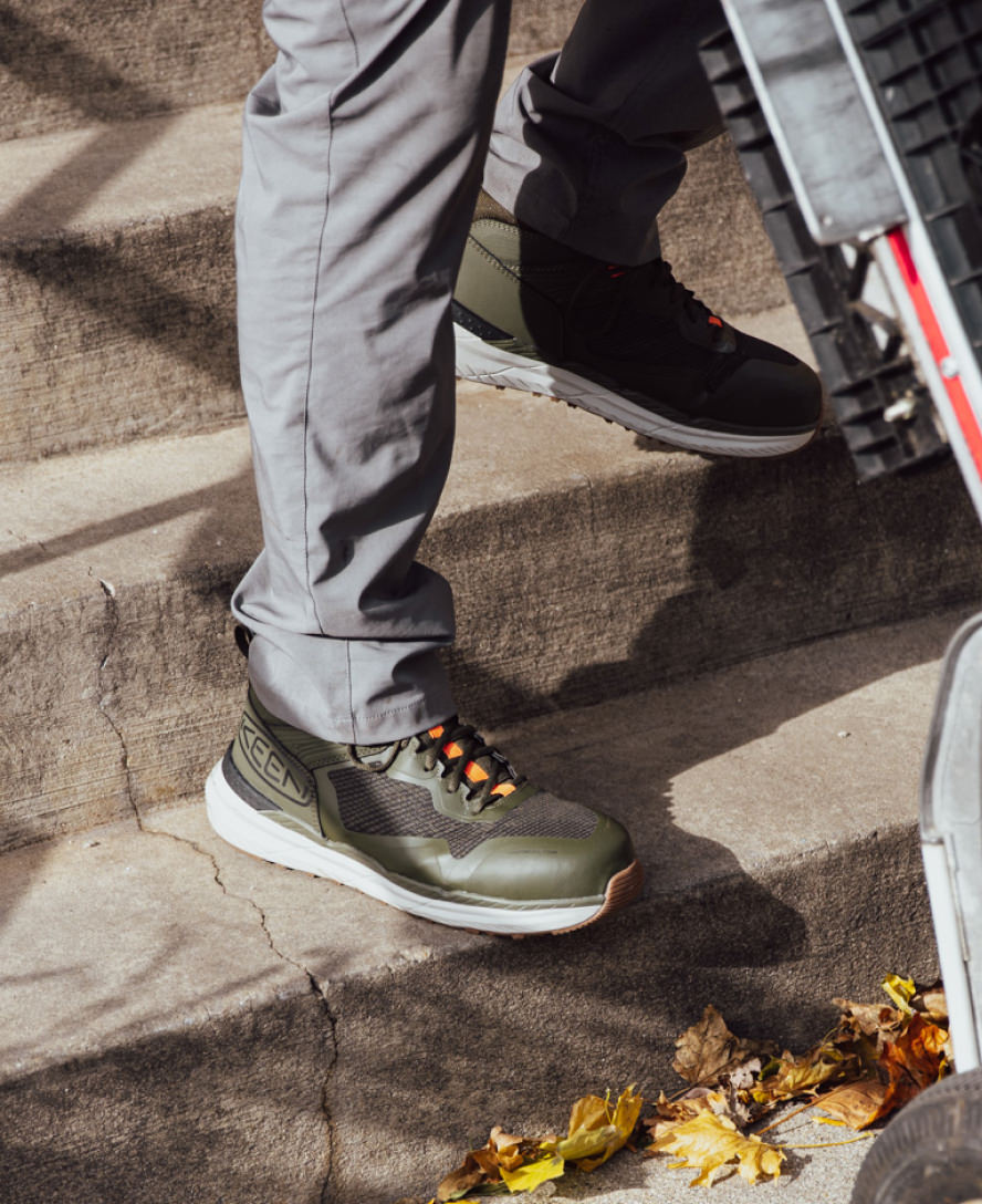 Mens Synchro Waterproof Work Boot Carbon Toe Forest NightGum