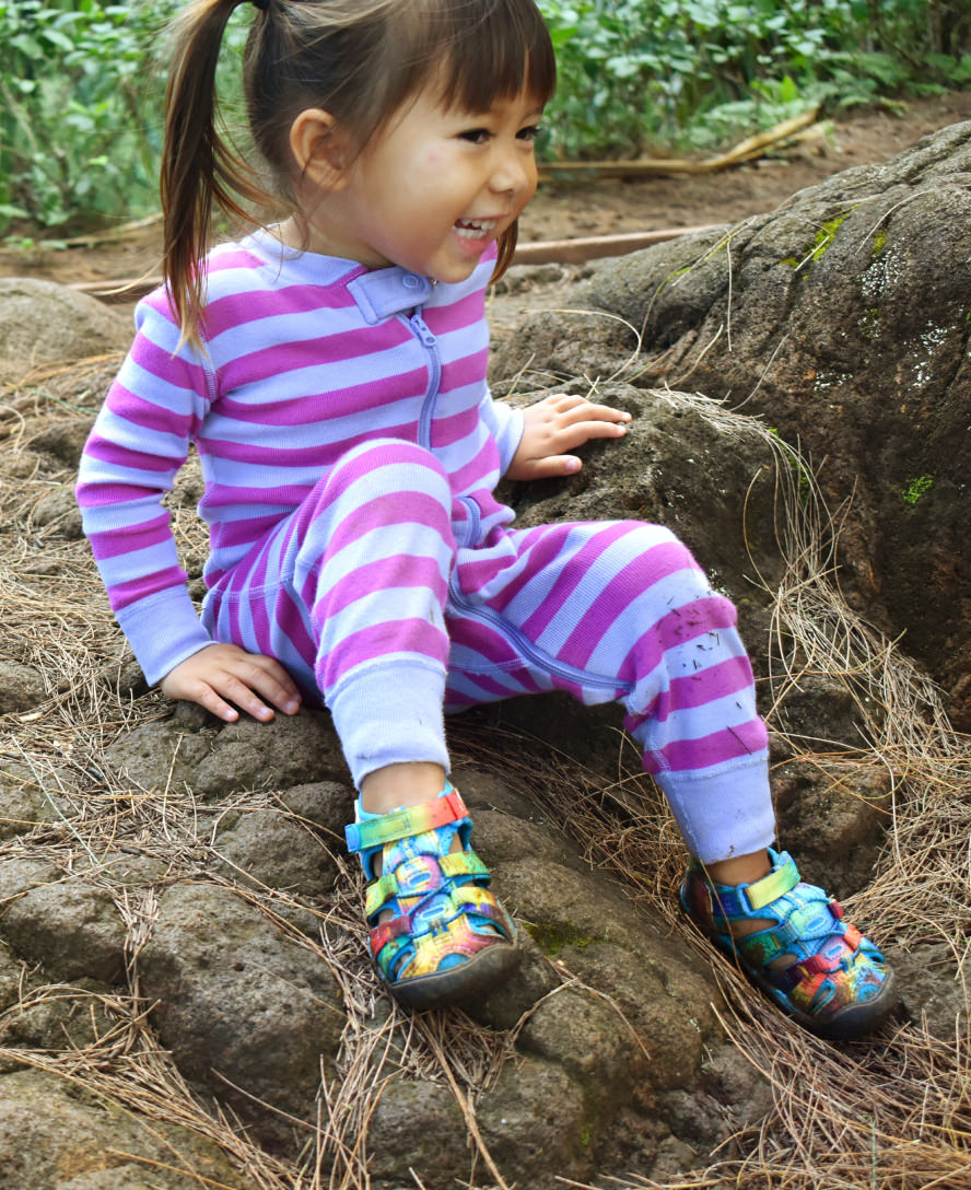 Toddlers Seacamp II CNX MagnetRed Carpet